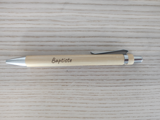 Stylo en gravé en bambou 100% personnalisable